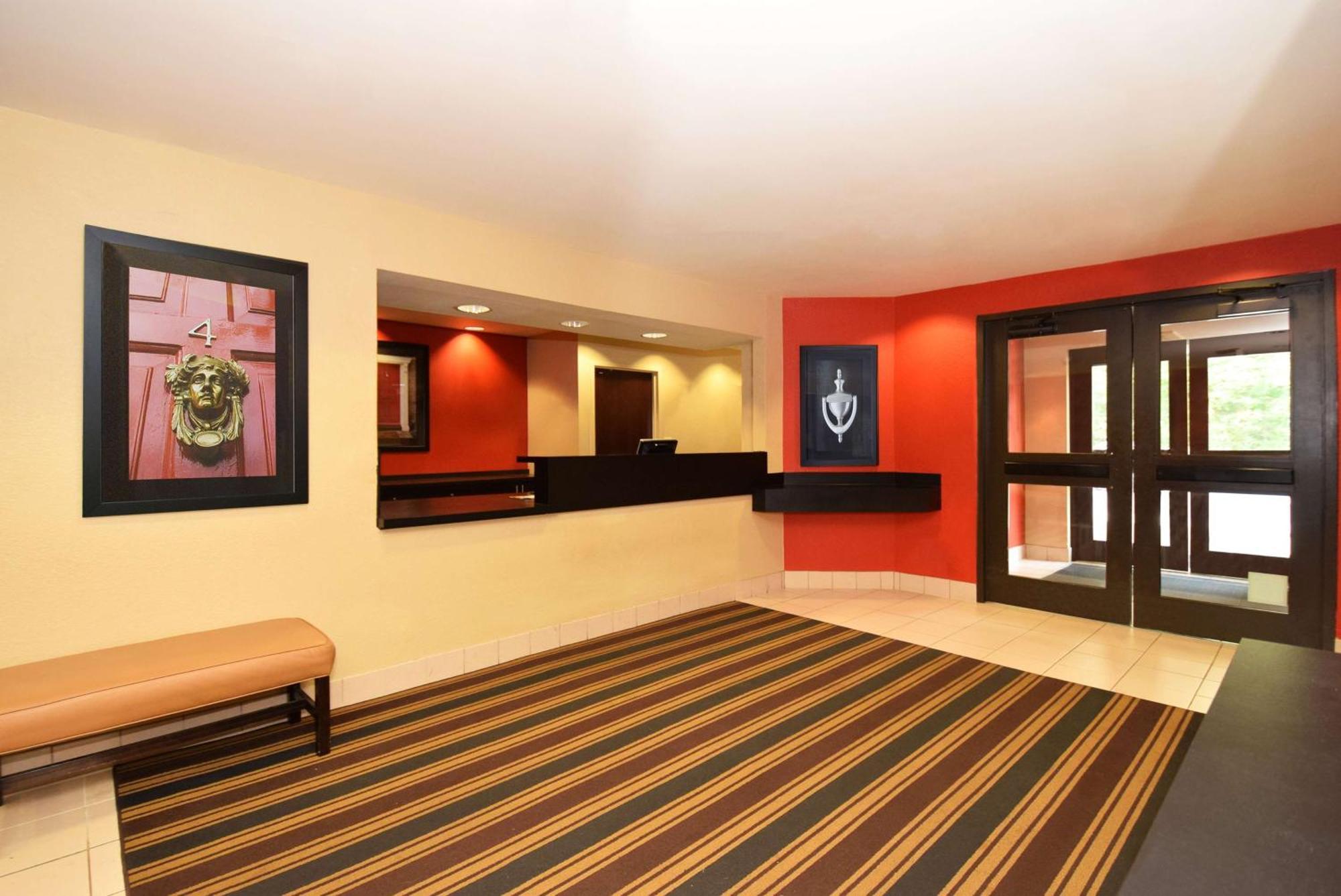 Extended Stay America Select Suites - Chicago - Westmont - Oak Brook Екстериор снимка