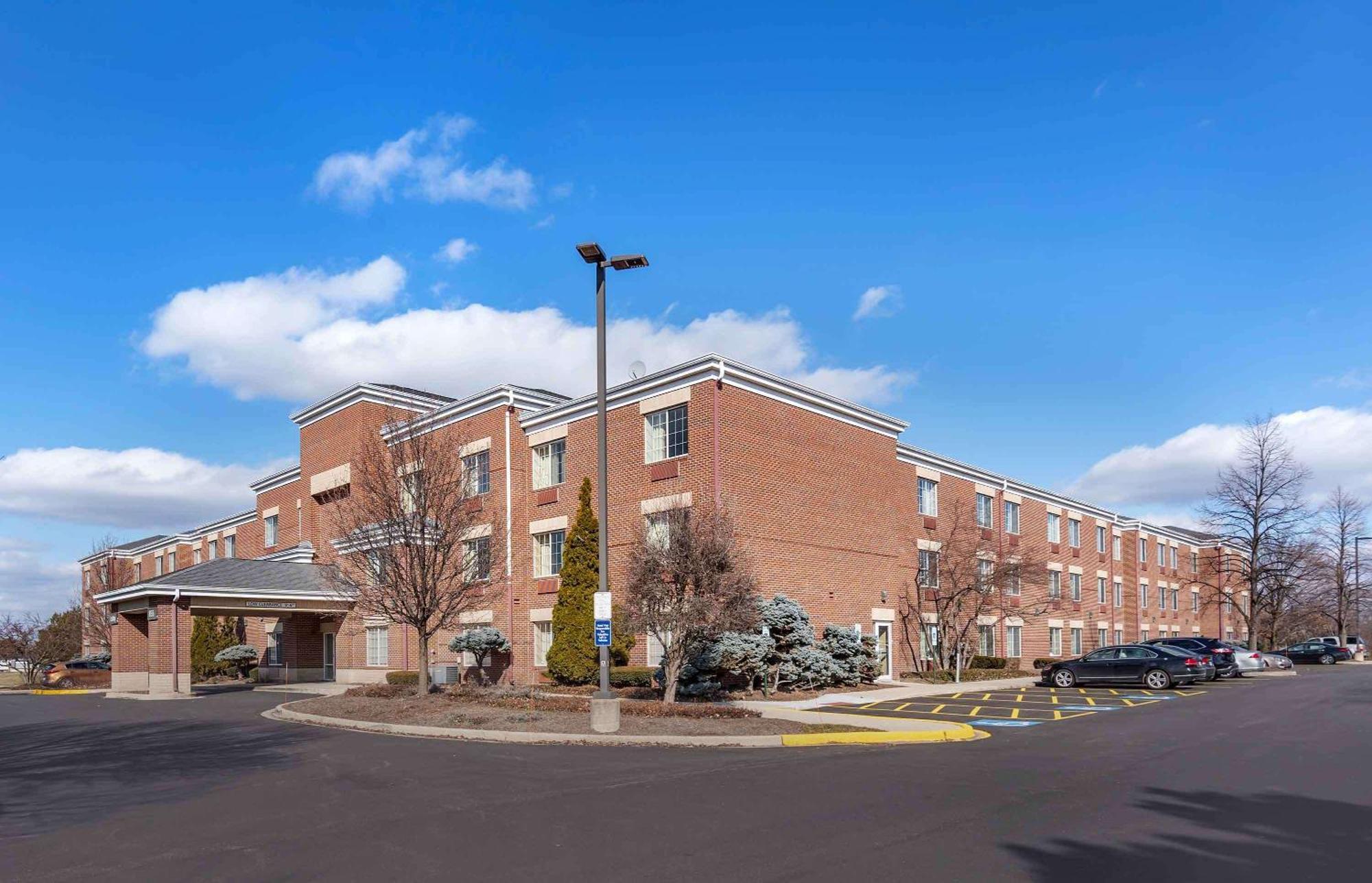 Extended Stay America Select Suites - Chicago - Westmont - Oak Brook Екстериор снимка