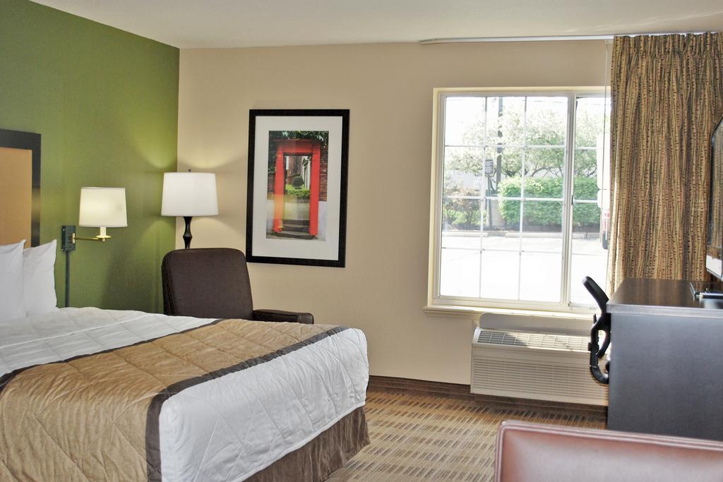 Extended Stay America Select Suites - Chicago - Westmont - Oak Brook Екстериор снимка