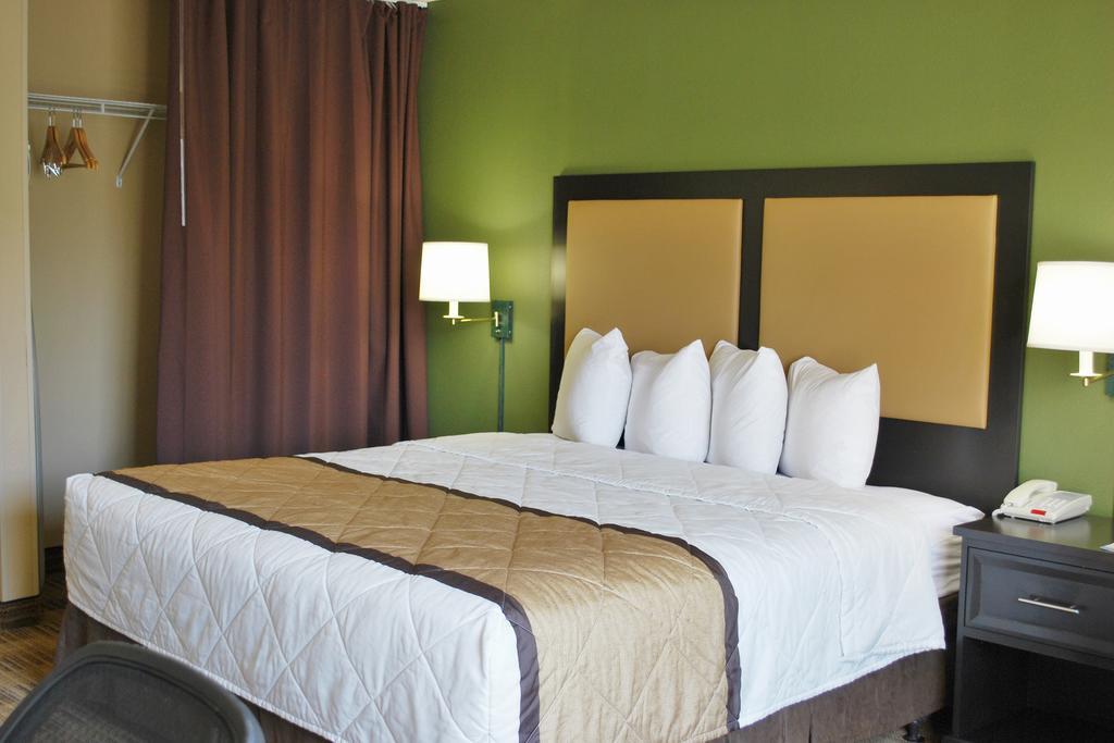 Extended Stay America Select Suites - Chicago - Westmont - Oak Brook Екстериор снимка