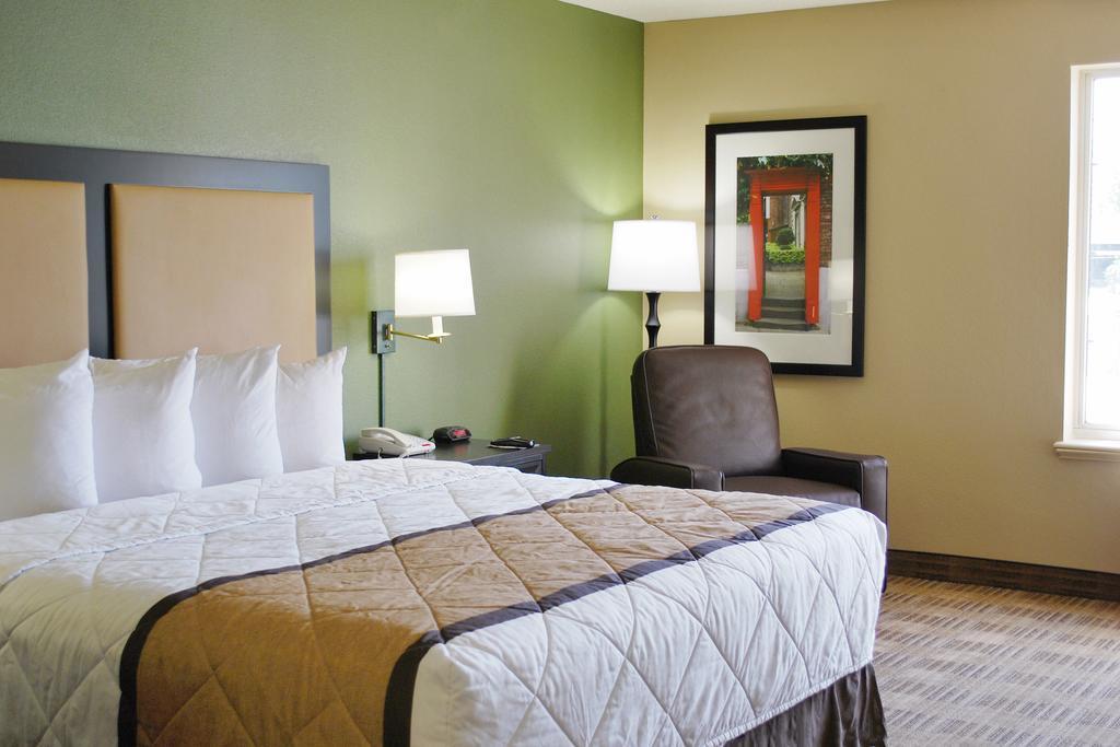 Extended Stay America Select Suites - Chicago - Westmont - Oak Brook Екстериор снимка